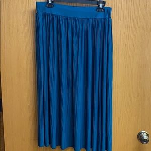 XL Pleated Blue/Green Skirt